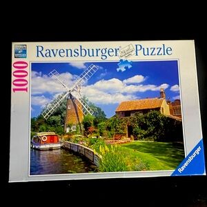 Ravensburger 1000 piece preowned complete puzzle